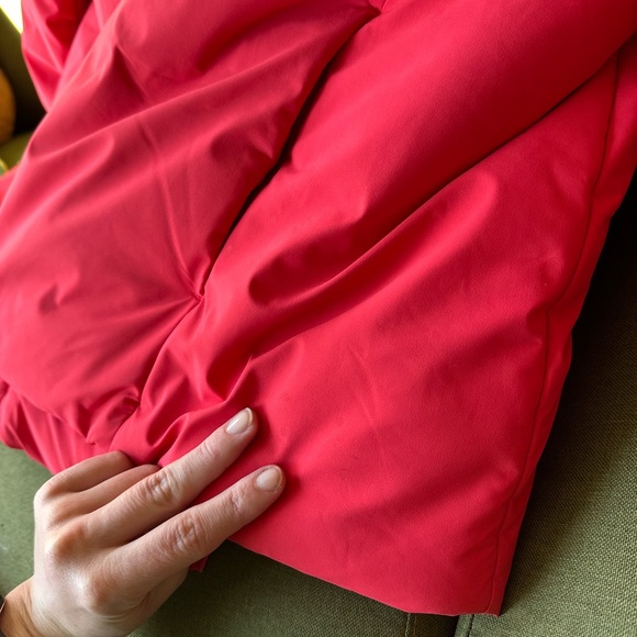 Uniqlo Seamless Down Puffer Coat, Small RED - Picture 11 of 12